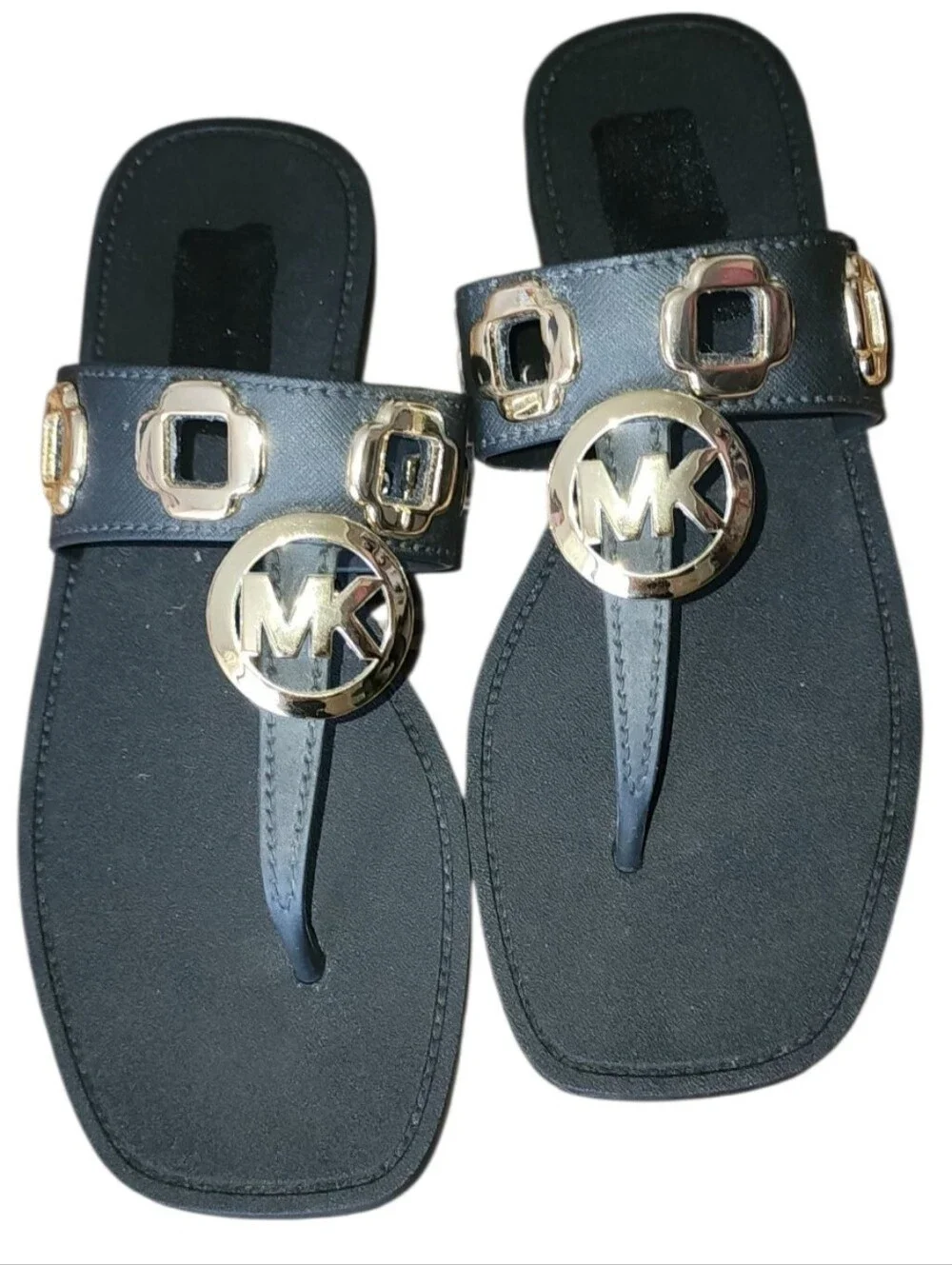 Slippers - Picture 2 of 3